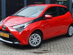 Rood Gebruikt 2021 Toyota Aygo X-play Hatchback | € 11.950 (Eerlijke prijs)