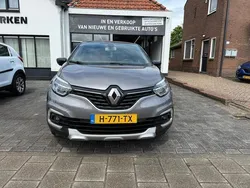 Grijs Gebruikt 2019 Renault Captur Bose Edition SUV | € 12.950 (Eerlijke prijs)