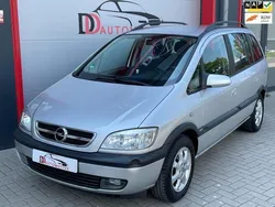 Grijs, metallic lak Gebruikt 2003 Opel Zafira Elegance MPV | € 2.250 (Eerlijke prijs)