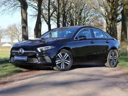 Zwart Gebruikt 2021 Mercedes A250 Premium Plus Sedan | € 27.860 (Super prijs)
