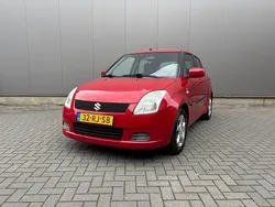Rood, metallic lak Gebruikt 2005 Suzuki Swift GLS Hatchback | € 1.950 (Eerlijke prijs)