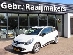 Wit Gebruikt 2015 Renault Clio GrandTour Expression Stationwagen | € 4.450 (Goede deal)