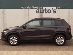 Zwart Gebruikt 2022 Skoda Karoq Ambition SUV | € 34.900