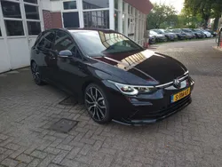 Zwart Gebruikt 2022 VW Golf VIII Business+ Hatchback | € 29.450 (Goede deal)