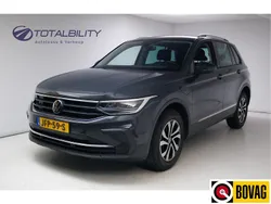 Grijs Gebruikt 2022 VW Tiguan Active SUV | € 28.900 (Super prijs)
