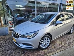 Grijs Gebruikt 2017 Opel Astra Edition Stationwagen | € 11.750 (Eerlijke prijs)