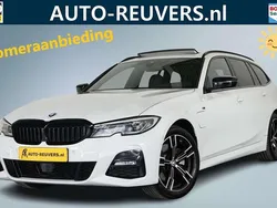 Wit Gebruikt 2021 BMW 320 M Sport Stationwagen | € 33.500 (Eerlijke prijs)