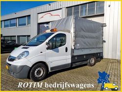 Wit Gebruikt 2011 Opel Vivaro Van | € 7.950