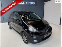 Zwart Gebruikt 2011 Toyota Aygo Hatchback | € 5.499 (Iets duurder)