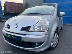 Grijs Gebruikt 2010 Renault Modus MPV | € 2.995 (Eerlijke prijs)