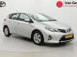 Grijs Gebruikt 2013 Toyota Auris Hybrid Hatchback | € 10.499 (Eerlijke prijs)