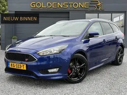 Blauw Gebruikt 2016 Ford Focus ST-Line Stationwagen | € 8.949 (Iets duurder)