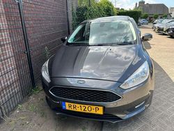 Grijs Gebruikt 2015 Ford Focus Stationwagen | € 4.999 (Iets duurder)
