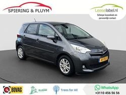 Grijs Gebruikt 2012 Toyota Verso-S MPV | € 7.940 (Eerlijke prijs)