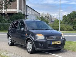 Grijs Gebruikt 2007 Ford Fusion Futura MPV | € 2.250
