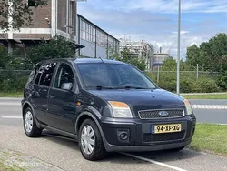 Grijs Gebruikt 2007 Ford Fusion Futura MPV | € 2.250