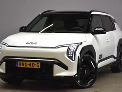 Snow white pearl (wit parelmoer) Nieuw 2025 Kia EV3 2 SUV | € 44.740 (Iets duurder)
