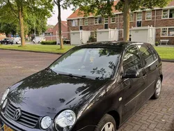 Zwart Gebruikt 2003 VW Polo Comfortline Sedan | € 3.000 (Duur)