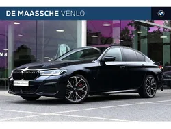 Zwart, metallic lak Gebruikt 2023 BMW 545 Executive Sedan | € 59.950 (Iets duurder)
