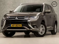 Bruin Gebruikt 2015 Mitsubishi Outlander P-HEV SUV | € 10.945 (Eerlijke prijs)