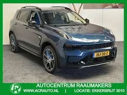 Blauw, metallic lak Gebruikt 2021 Lynk & Co 01 SUV | € 23.740 (Eerlijke prijs)
