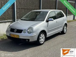 Grijs Gebruikt 2003 VW Polo Hatchback | € 2.650 (Eerlijke prijs)