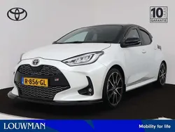 Wit Gebruikt 2022 Toyota Yaris Hybrid Sport Hatchback | € 26.945 (Iets duurder)