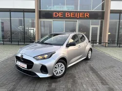 Grijs Gebruikt 2024 Mazda 2 Center-Line Hatchback | € 22.950 (Goede deal)