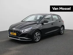 Zwart Gebruikt 2024 Hyundai i20 Comfort Hatchback | € 19.940 (Eerlijke prijs)