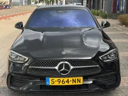 Zwart Gebruikt 2022 Mercedes C200 AMG line Sedan | € 40.500 (Goede deal)