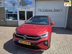 Rood Gebruikt 2022 VW Taigo Business SUV | € 26.900 (Goede deal)