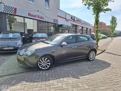 Grijs Gebruikt 2013 Alfa Romeo Giulietta Business Hatchback | € 10.750 (Eerlijke prijs)