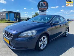 Blauw Gebruikt 2014 Volvo V40 Summum Stationwagen | € 5.499 (Eerlijke prijs)