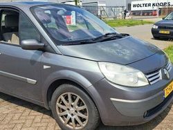 Grijs Gebruikt 2005 Renault Scénic II Dynamique MPV | € 850 (Eerlijke prijs)