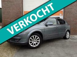 Grijs Gebruikt 2004 Opel Astra Cosmo Hatchback | € 1.995 (Iets duurder)