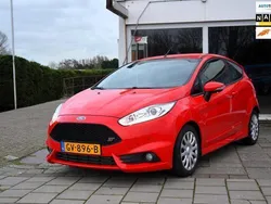 Rood Gebruikt 2015 Ford Fiesta ST Hatchback | € 13.450 (Eerlijke prijs)