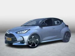 Grijs Nieuw 2025 Toyota Yaris Hybrid Edition Hatchback | € 34.499