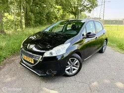 Zwart Gebruikt 2012 Peugeot 208 Hatchback | € 4.250 (Goede deal)