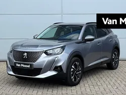 Grijs Gebruikt 2022 Peugeot e-2008 Allure SUV | € 20.940 (Eerlijke prijs)