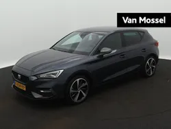 Grijs, metallic lak Gebruikt 2020 Seat Leon FR Hatchback | € 22.944 (Iets duurder)