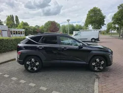 Zwart Gebruikt 2023 Hyundai Kona Premium SUV | € 37.000