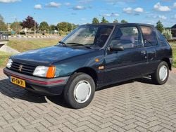 Groen Gebruikt 1996 Peugeot 205 Forever Hatchback | € 850