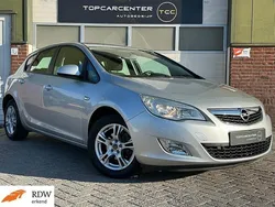 Grijs Gebruikt 2010 Opel Astra Selection Hatchback | € 2.999 (Super prijs)