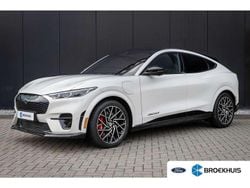 Wit Gebruikt 2022 Ford Mustang Mach-E GT SUV | € 41.800 (Eerlijke prijs)