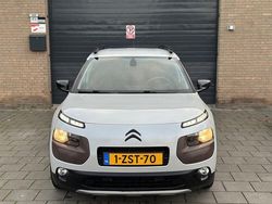 Wit (metallic) Gebruikt 2015 Citroën C4 PureTech SUV | € 6.950 (Eerlijke prijs)