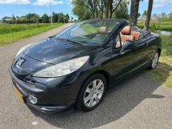 Zwart Gebruikt 2007 Peugeot 207 CC Cabriolet | € 1.750 (Goede deal)