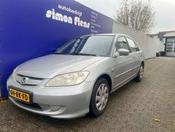 Grijs (metallic) Gebruikt 2005 Honda Civic Sedan | € 895