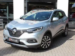 Zilver Gebruikt 2022 Renault Kadjar Intens SUV | € 25.250 (Iets duurder)