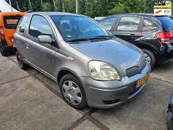 Grijs Gebruikt 2004 Toyota Yaris Sol Hatchback | € 899 (Goede deal)