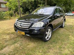 Zwart Gebruikt 2007 Mercedes ML280 SUV | € 3.950 (Goede deal)